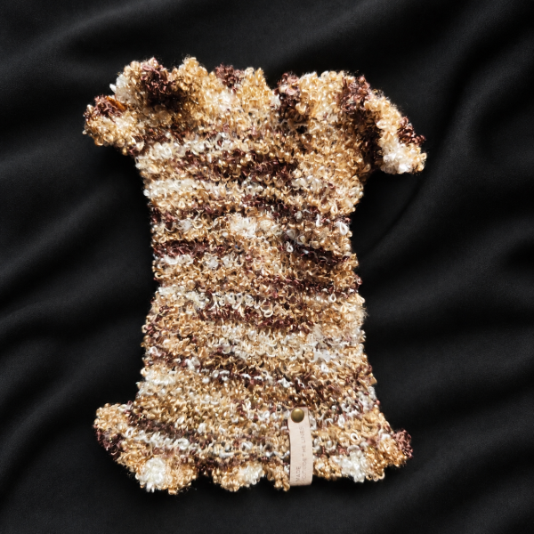 Coffee Will Get Cold sweater (1) Разложенный свитер Coffee Will Get Cold с волнистой вязкой